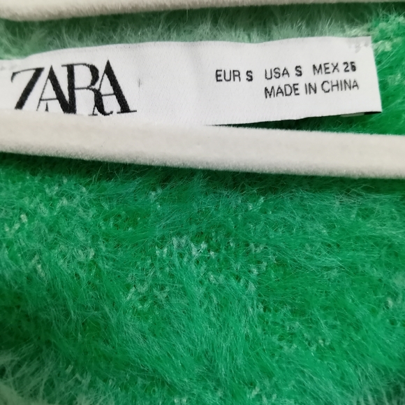 ZARA Cropped Sweater. EUC. Size small. - Picture 3 of 6
